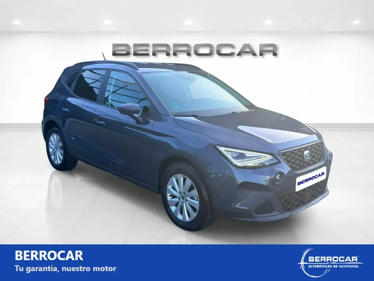 Usado Seat Arona Style 115 CV (84 kW) 2025 Gris SUV