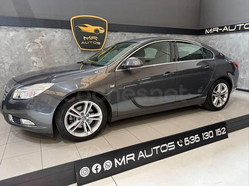 Usado Opel Insignia Sport 220 CV (161 kW) 2009 Gris / plata Berlina