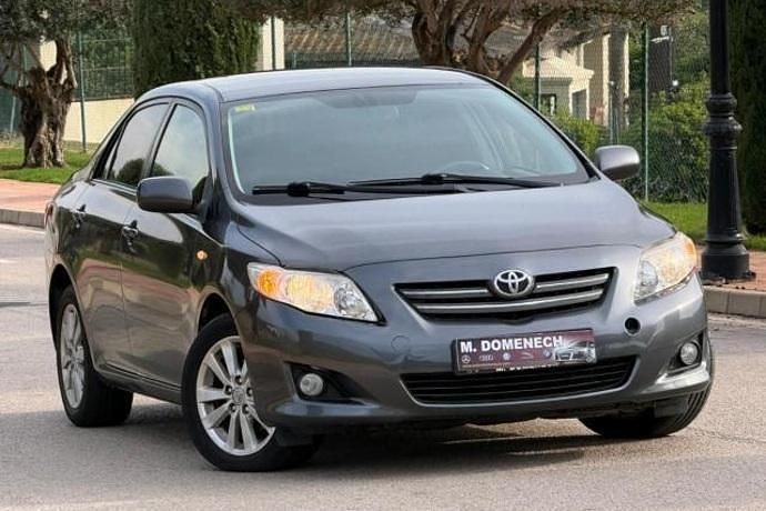 Usado Toyota Corolla Active 101 CV (74 kW) 2010 Berlina