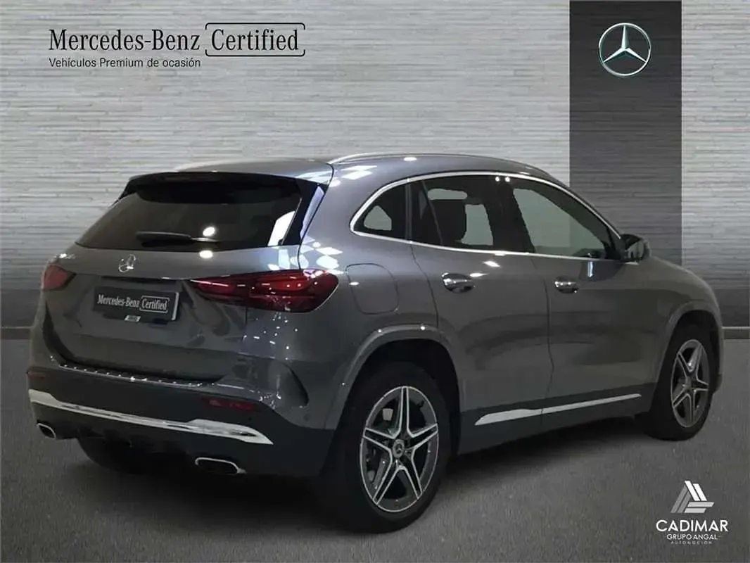 Usado Mercedes GLA250 218 CV (160 kW) 2024 SUV