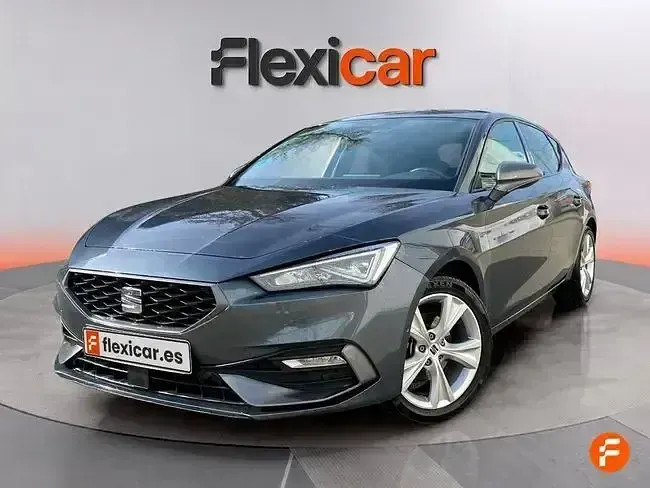 Usado Seat Leon FR 110 CV (80 kW) 2024 Gris