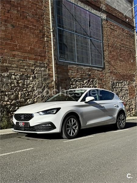 Usado Seat Leon Style 115 CV (84 kW) 2021 Blanco Berlina