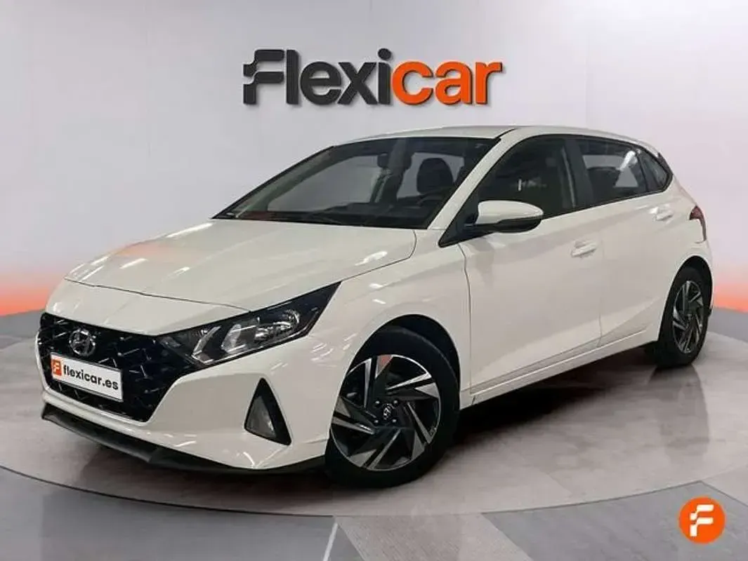 Usado Hyundai i20 101 CV (74 kW) 2022 Blanco Utilitario
