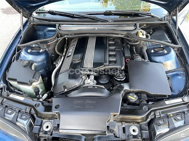 Usado BMW 320 170 CV (125 kW) 2002 Azul Coupe