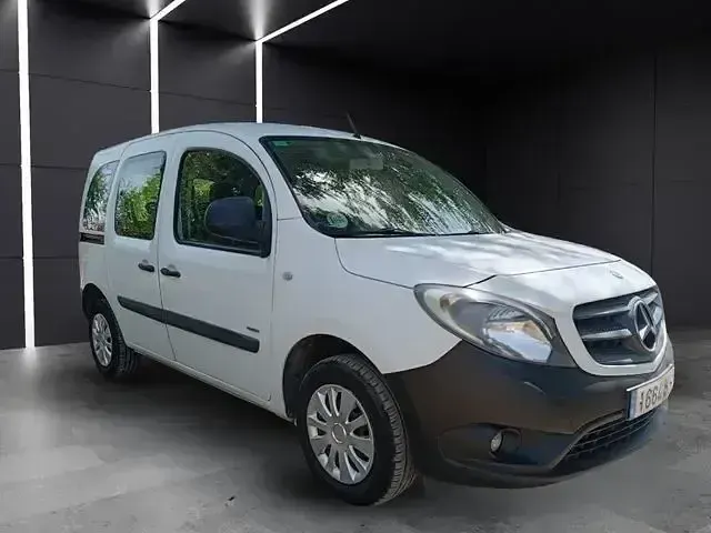 Usado Mercedes Citan 109 90 CV (66 kW) 2013 Blanco Monovolumen