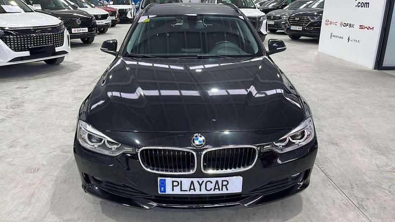 Usado BMW 318 150 CV (110 kW) 2015 Negro Familiar