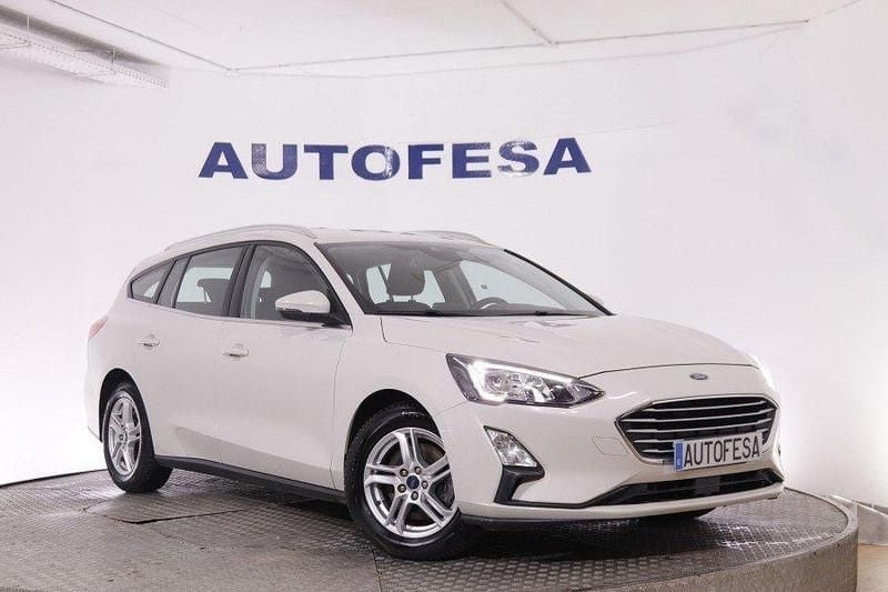 Begagnad Ford Focus Trend 120 HK (88 kW) 2020 Vit Kombi