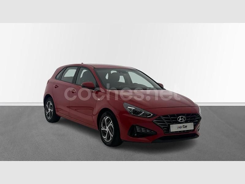 Rojo Usado 2024 Hyundai i30 Berlina | 20.900 € (Precio justo) - Imagen 1/4