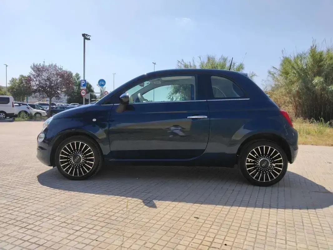 Usado Fiat 500 Lounge 69 CV (50 kW) 2018 Azul Utilitario