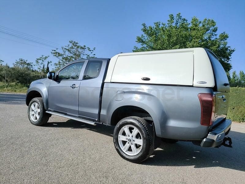 Usado Isuzu D-Max 164 CV (120 kW) 2018 Gris / plata Pickup/Camioneta