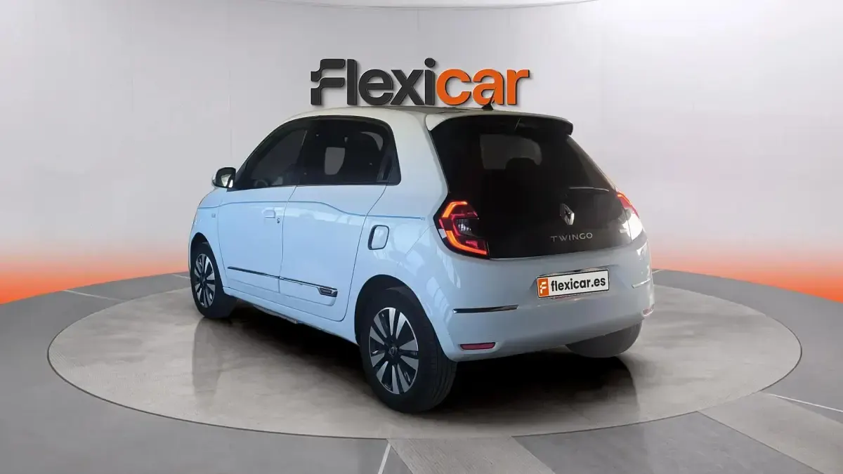Usado Renault Twingo Techno 60 kW (82 CV) 2022 Blanco Utilitario