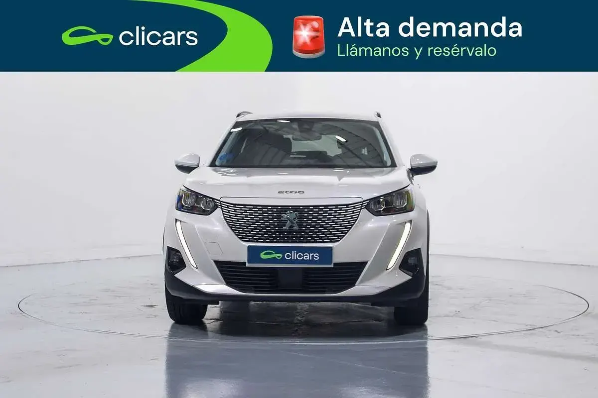 Usado Peugeot e-2008 Allure 100 kW (136 CV) 2021 Blanco SUV