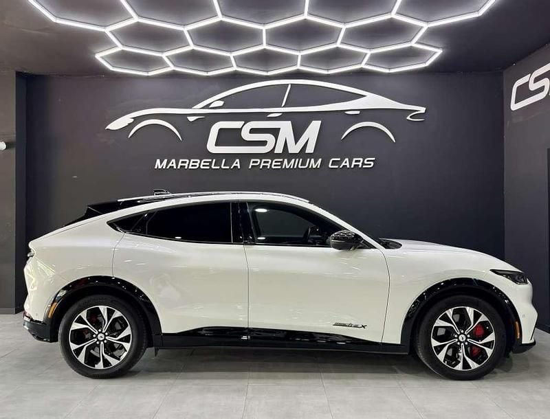 Usado Ford Mustang Mach-E Premium 272 kW (370 CV) 2024 Blanco SUV