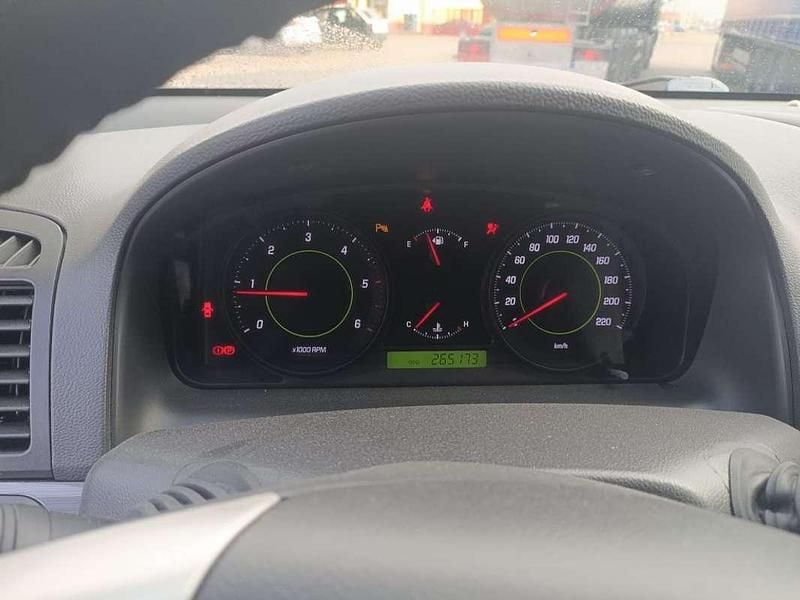 Usado Chevrolet Captiva LS 126 CV (92 kW) 2009 Gris SUV