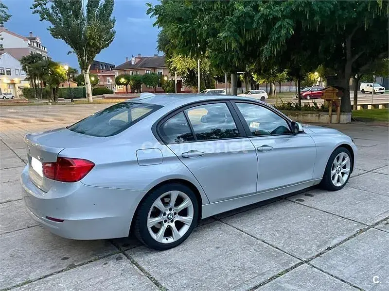 Usado BMW 328 Comfort Edition 245 CV (180 kW) 2012 Gris / plata Berlina
