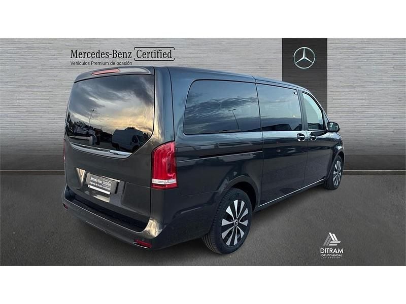 Usado Mercedes V250 190 CV (139 kW) 2023 Gris Monovolumen