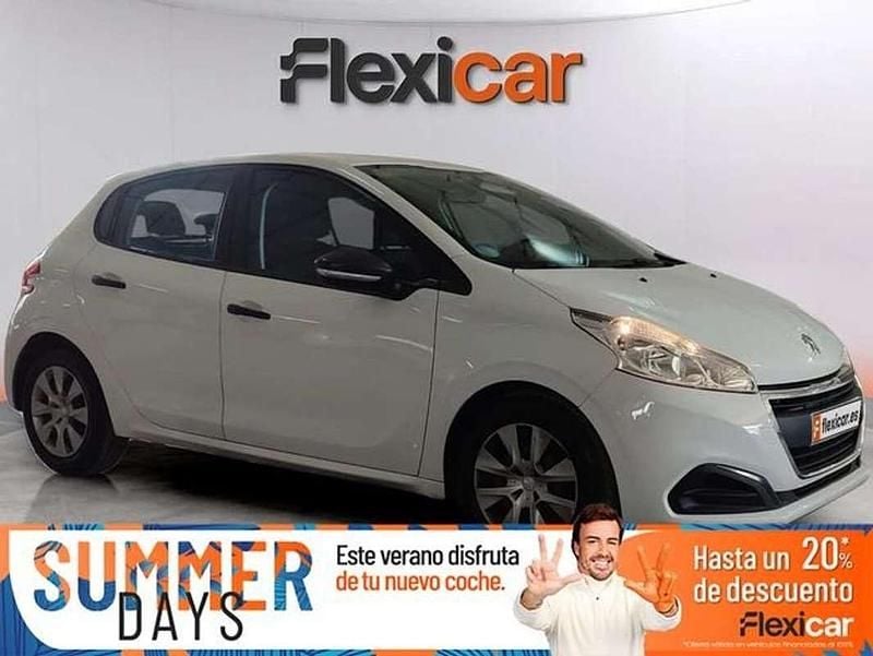 Blanco Usado 2018 Peugeot 208 Access Utilitario | 8890 € (Precio justo) - Imagen 1/4