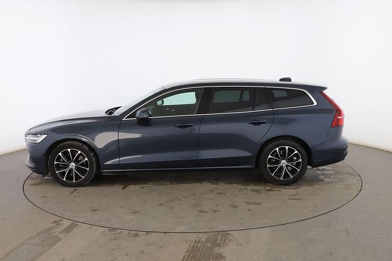 Usado Volvo V60 Momentum 197 CV (144 kW) 2021 Azul Familiar