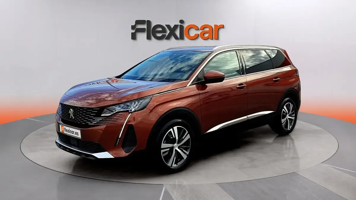Usado Peugeot 5008 Allure 131 CV (96 kW) 2021 Naranja SUV