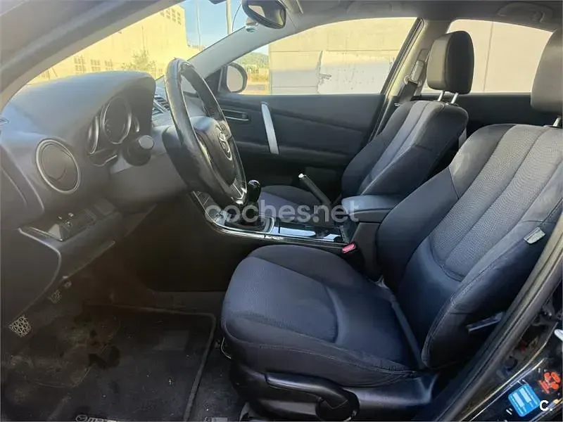 Usado Mazda 6 Luxury 140 CV (102 kW) 2008 Negro Berlina