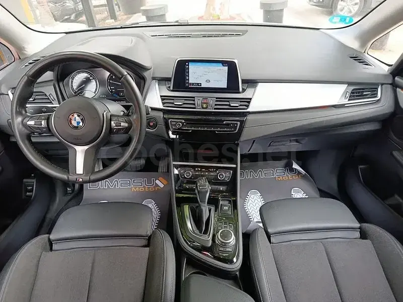 Usado BMW 225 Active Tourer iPerformance 224 CV (164 kW) 2018 Blanco Monovolumen