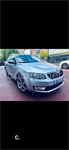 Gris / plata Usado 2016 Skoda Octavia Ambition Berlina | 6900 € (Un poco caro) - Imagen 1/4