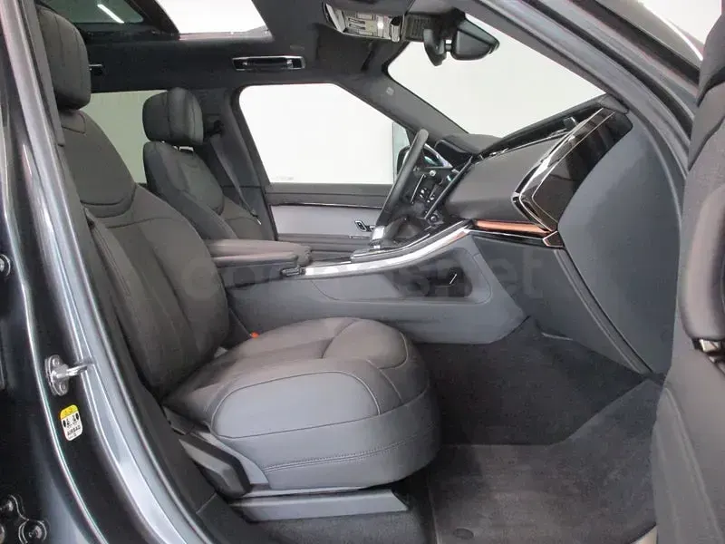 Usado Land Rover Range Rover Sport SE 300 CV (220 kW) 2025 Capathian grey SUV