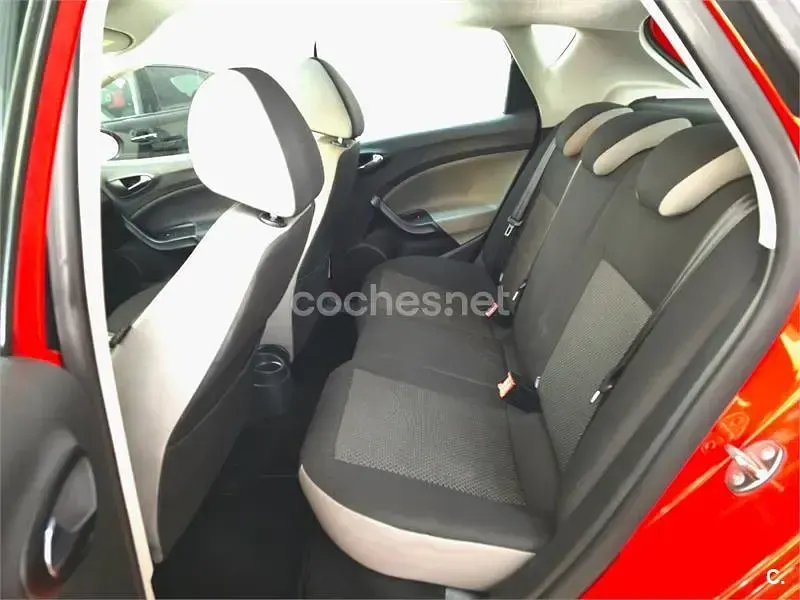 Usado Seat Ibiza Style 110 CV (80 kW) 2016 Naranja Berlina