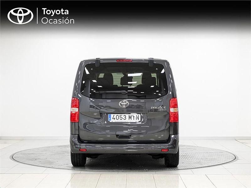 Usado Toyota Proace Verso Plus 145 CV (106 kW) 2025 Gris Familiar