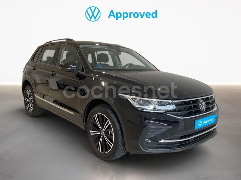 Negro Usado 2023 VW Tiguan Life SUV | 36.900 € (Precio justo) - Imagen 1/4
