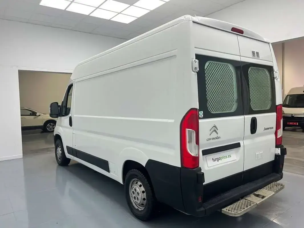 Usado Citroën Jumper 131 CV (96 kW) 2018 Blanco Monovolumen