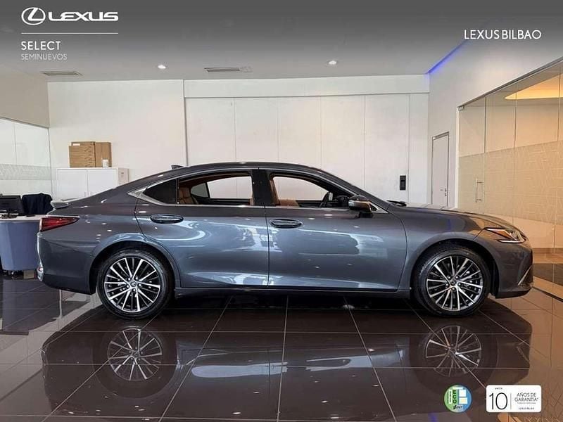 Usado Lexus ES300 218 CV (160 kW) 2025 Gris Berlina