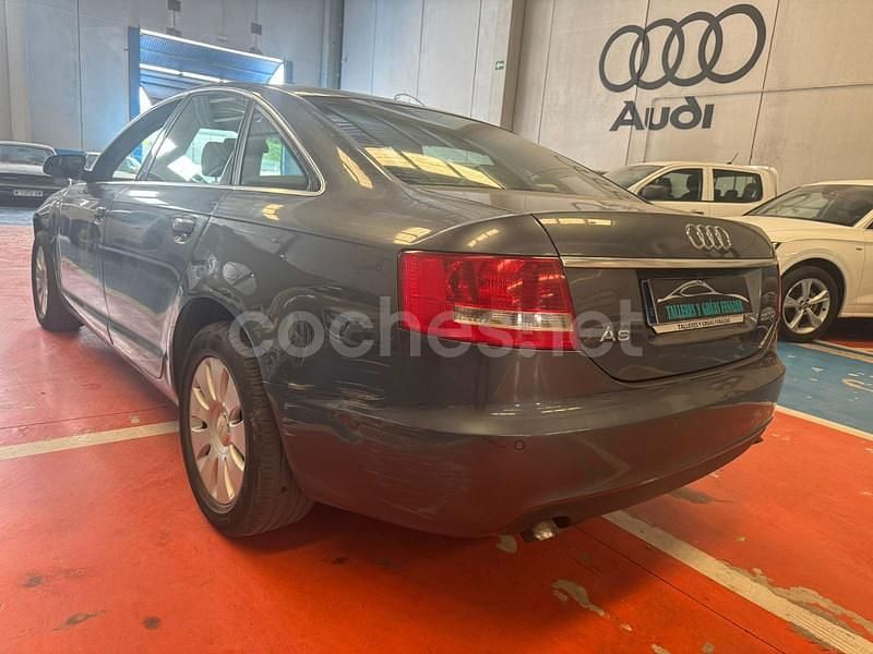 Usado Audi A6 140 CV (102 kW) 2007 Gris / plata Familiar