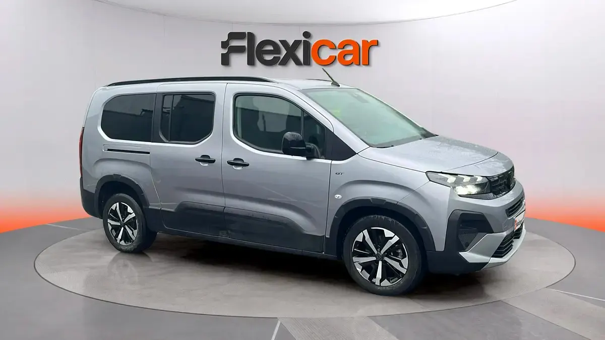 Usado Peugeot Rifter GTi 131 CV (96 kW) 2025 Gris Monovolumen