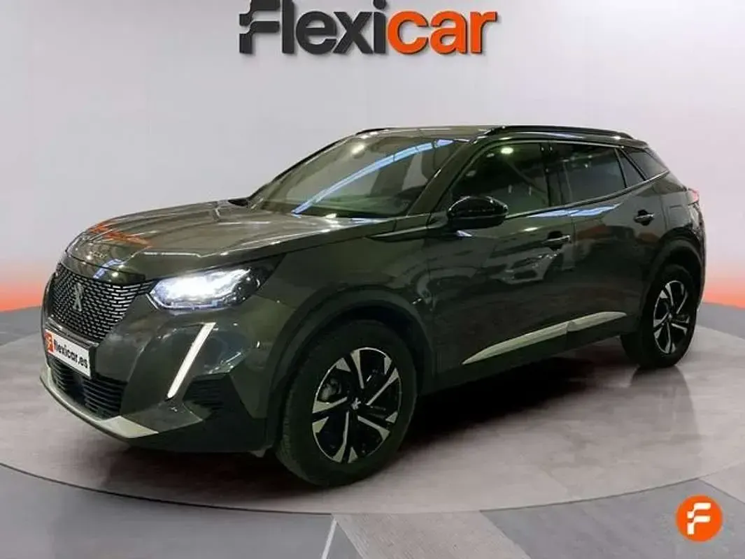Usado Peugeot 2008 Allure 101 CV (74 kW) 2023 Gris SUV