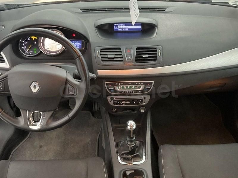 Usado Renault Mégane Expression 110 CV (80 kW) 2013 Negro Berlina