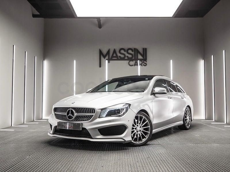 Usado Mercedes CLA220 Shooting Brake AMG line 177 CV (130 kW) 2015 Gris / plata Familiar