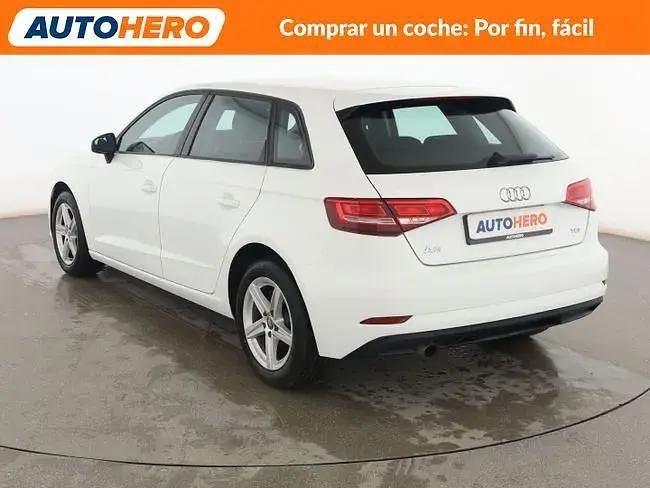 Käytetty Audi A3 110 HP (80 kW) 2016 Valkoinen Sedan