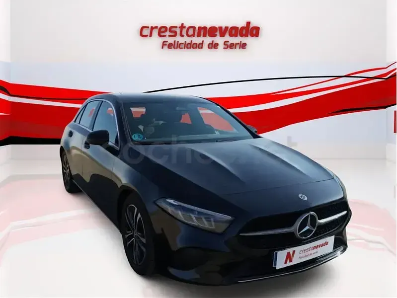 Usado Mercedes A180 136 CV (100 kW) 2023 Negro Berlina