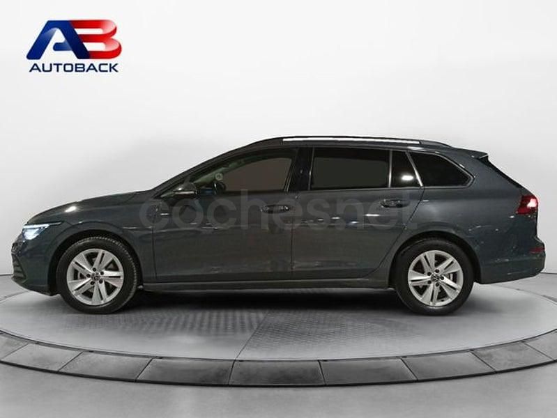 Usado VW Golf VIII Life 110 CV (80 kW) 2021 Gris Familiar