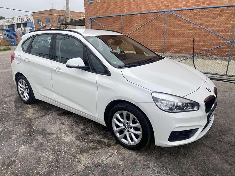 Usado BMW 218 Active Tourer 150 HP (110 kW) 2015 Branco Monovolume
