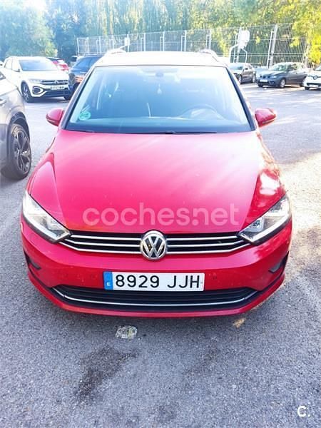 Rojo Usado 2015 VW Golf Sportsvan Sportline Monovolumen | 14.490 € (Un poco caro) - Imagen 1/4