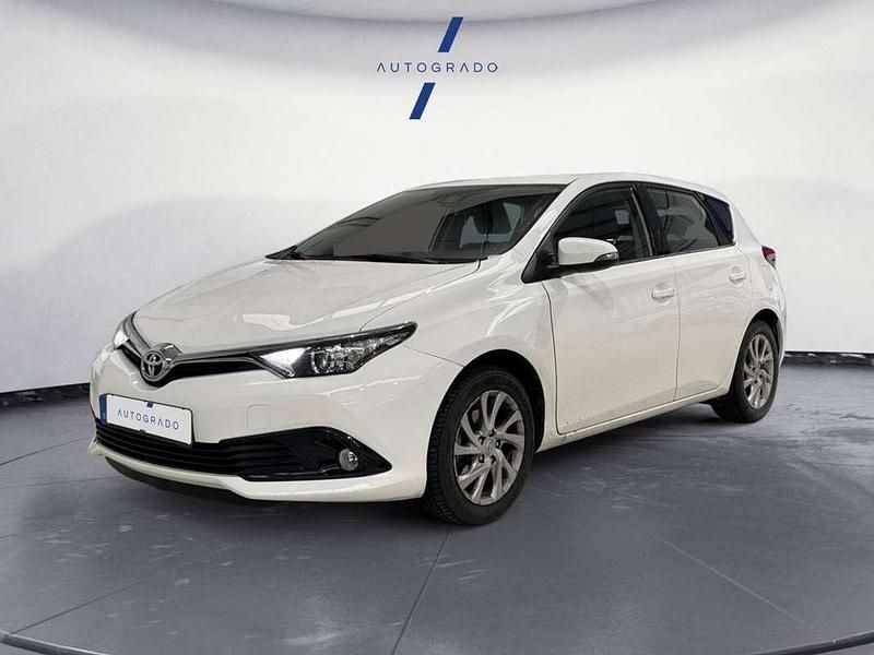 Usado Toyota Auris Business Edition 116 CV (85 kW) 2018 Blanco Utilitario