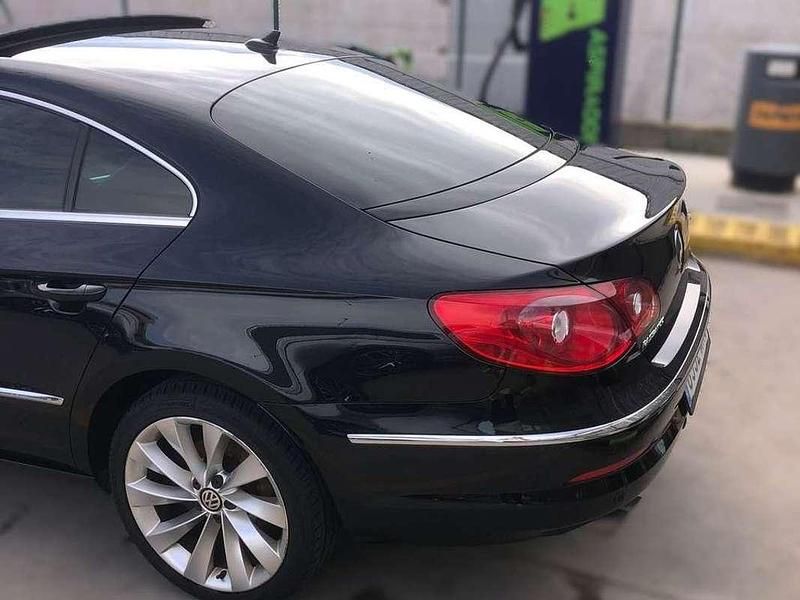 Usado VW Passat 140 HP (102 kW) 2012 Preto Sedan