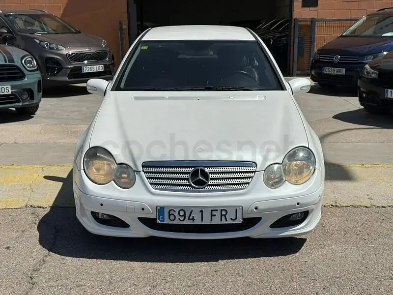 Usado Mercedes C200 Sport Edition 122 CV (89 kW) 2006 Blanco Berlina