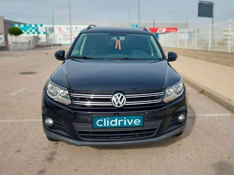 Usado VW Tiguan 140 HP (102 kW) 2015 Preto SUV