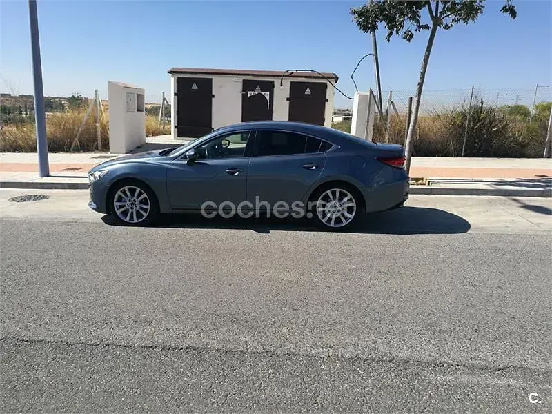 Usado Mazda 6 Luxury 150 CV (110 kW) 2013 Azul Berlina