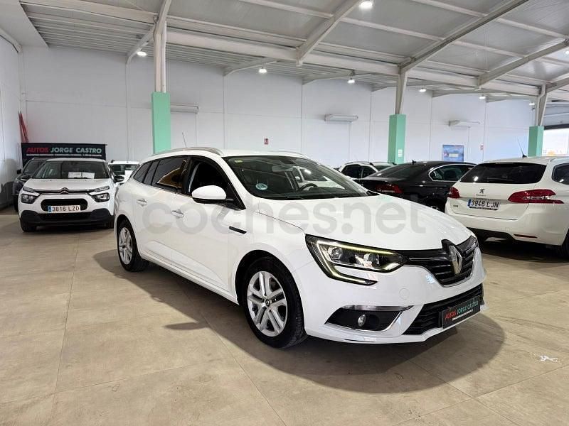 Usado Renault Mégane GrandTour Business 95 CV (69 kW) 2020 Blanco Familiar