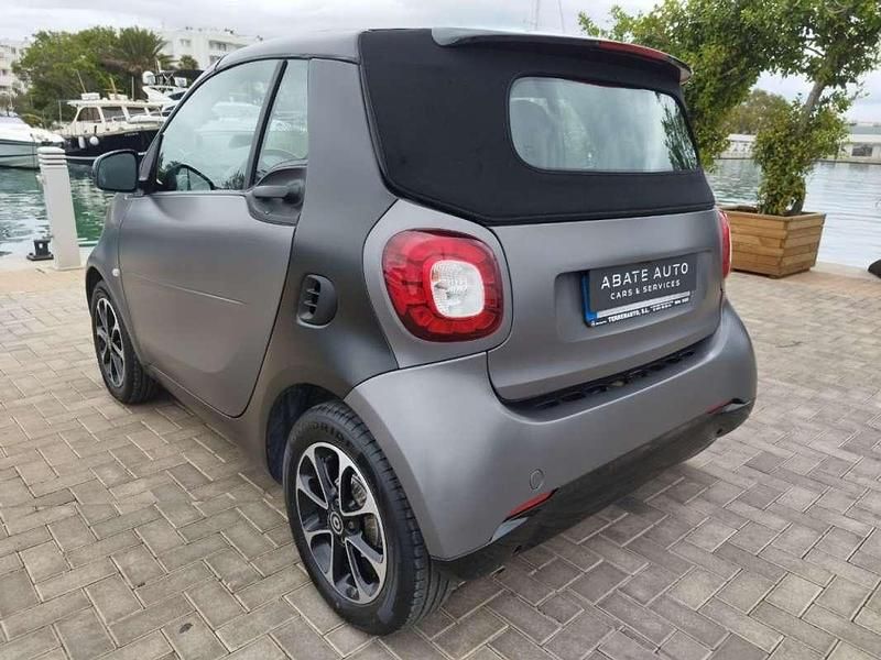 Usado Smart ForTwo Cabrio Passion 71 CV (52 kW) 2016 Gris Descapotable