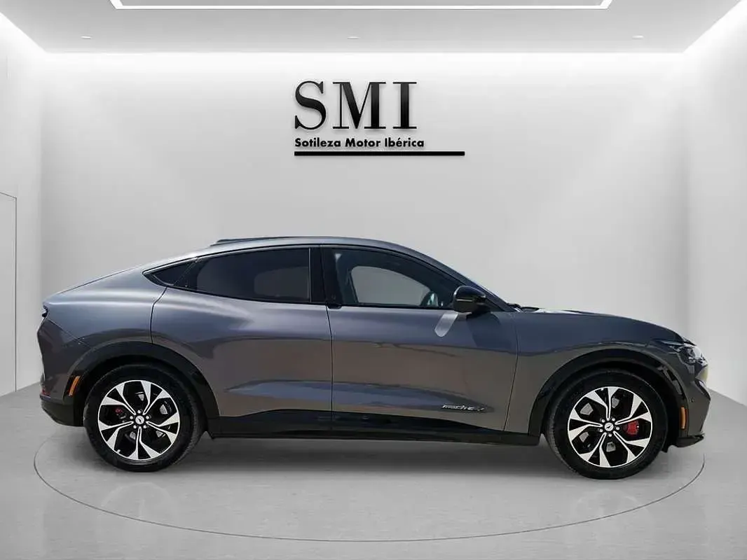 Usado Ford Mustang Mach-E 197 kW (269 CV) 2023 Gris SUV